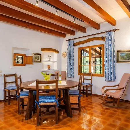 Seguinot D'alt Willa *